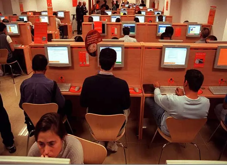 En una década, se redujo un 60% la cantidad de locutorios en la Ciudad