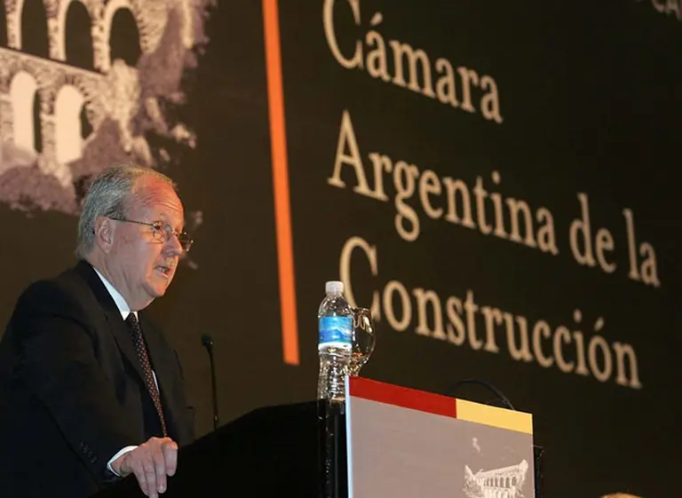 La Cámara de la Construcción festejó "la argentinización de un recurso estratégico"