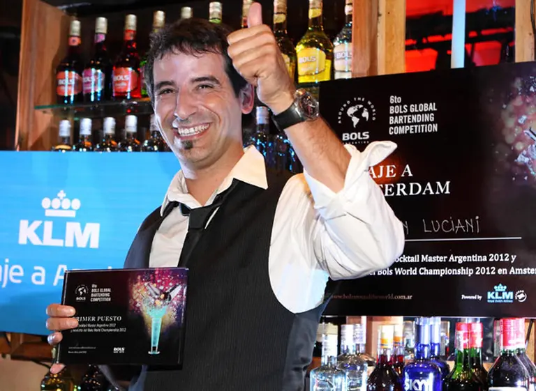 ¿Quién es el barman que representará a Argentina en la final del campeonato de coctelerí­a de Bols?
