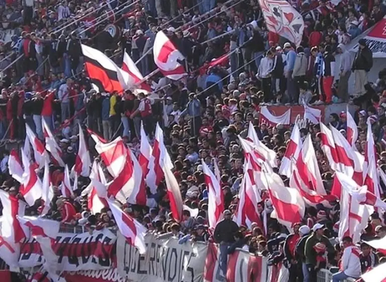"Yo respondo a Guillermo Moreno", admitió el capo de la barra de River