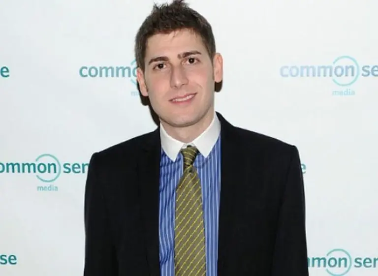 Insólito: el cofundador de Facebook se fue de EE.UU. para no pagar impuestos