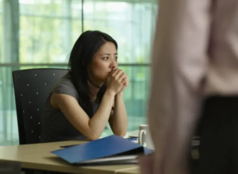 Insólito: un hombre chino demandó a su esposa por "ex fea", ganó y será indemnizado