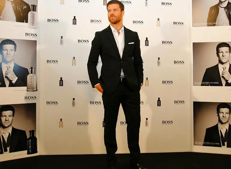 Xabi ahora juega el partido de la moda: la estrella del Real Madrid es la imagen de Hugo Boss