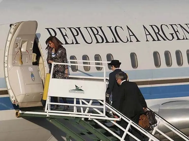 La Presidenta llegó a México para participar de la cumbre de los paí­ses del G-20