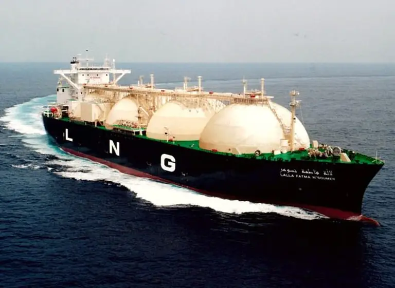 Represalia tras la expropiación de YPF: Repsol canceló el suministro de gas natural licuado a Argentina