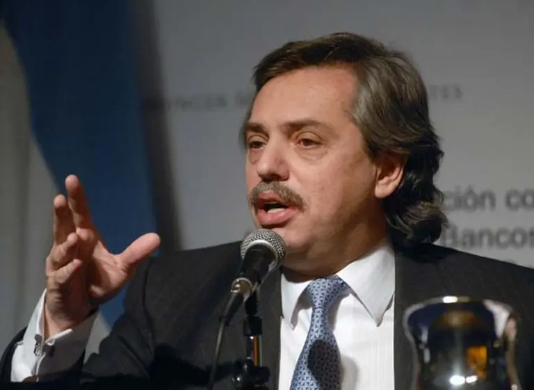 Explotó Alberto F. y le recordó a Macri que él lo defendió cuando se lo acusó de "espionaje"