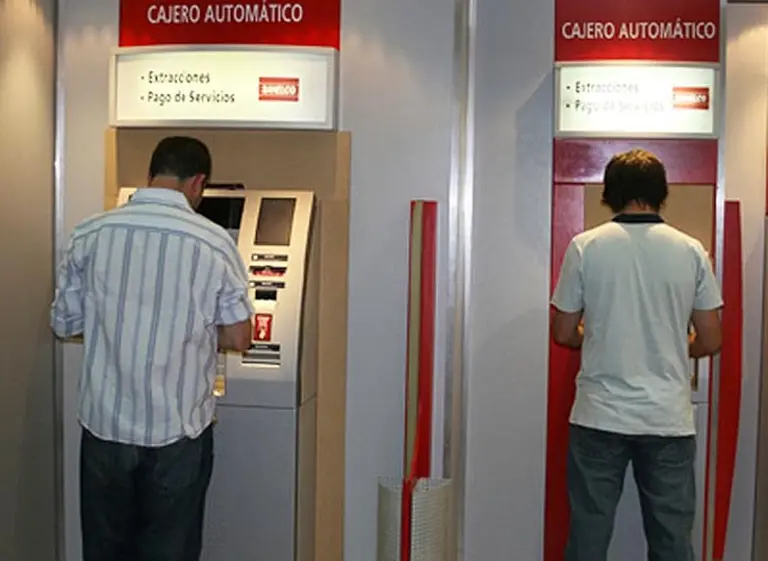 Temen por faltantes de dinero en cajeros automáticos por paro de transporte de caudales