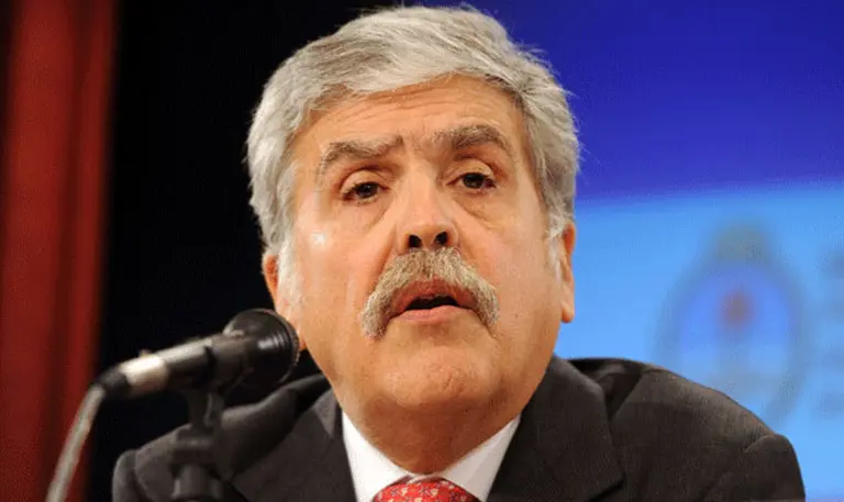 El Estado vuelve al negocio telefónico después de más de dos décadas