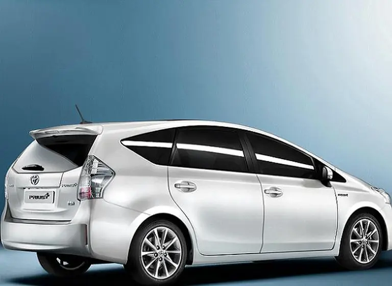 Prius+: así­ es el primer hí­brido de siete plazas del mundo