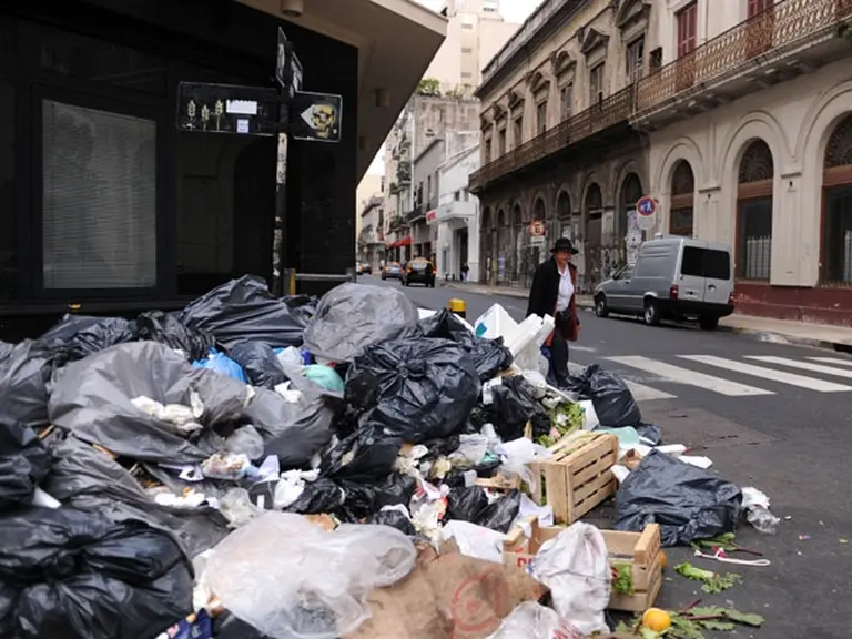 Por un reclamo gremial no hay recolección de residuos en la Capital Federal