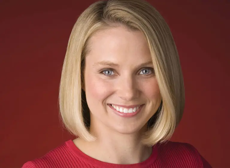 La CEO de Yahoo recibió una millonaria compensación por seis meses de trabajo