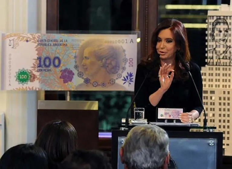 La Casa de la Moneda salió al cruce de la polémica: los nuevos billetes de $100 se podrán usar en cajeros