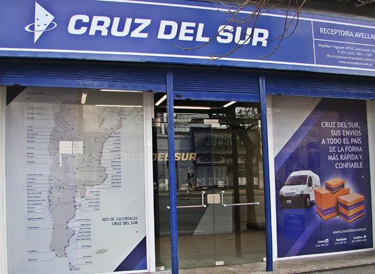 La compañí­a de transporte de carga y logí­stica Cruz del Sur inaugura una receptorí­a en Avellaneda