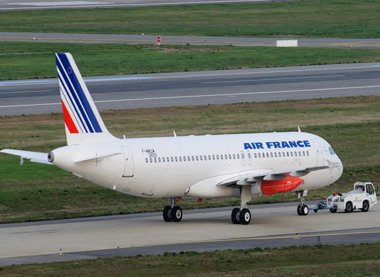 Air France planea suprimir 5.122 empleos entre el 2013 y 2014
