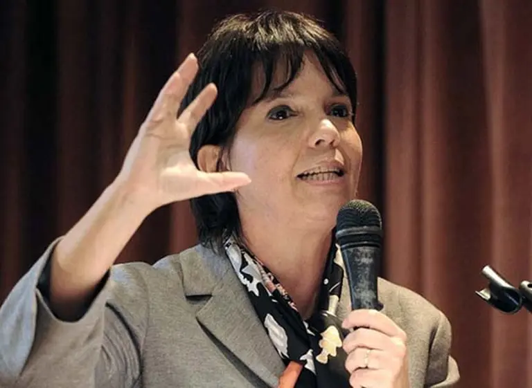 Multaron a 40 casas de cambio por casi $12 millones por operar con dólares en el mercado informal