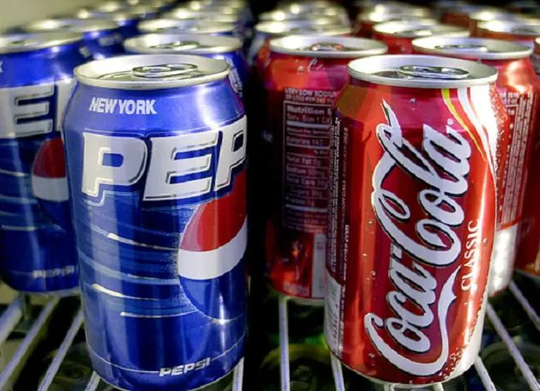 En una carrera contra el tiempo, Coca Cola y Pepsi buscan crear la "bebida perfecta"