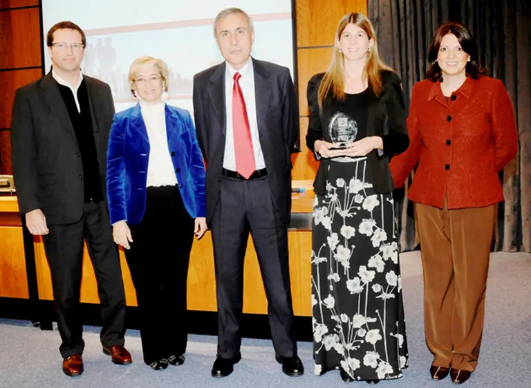 Reconocen al banco Santander Rí­o como "empresa con responsabilidad familiar"