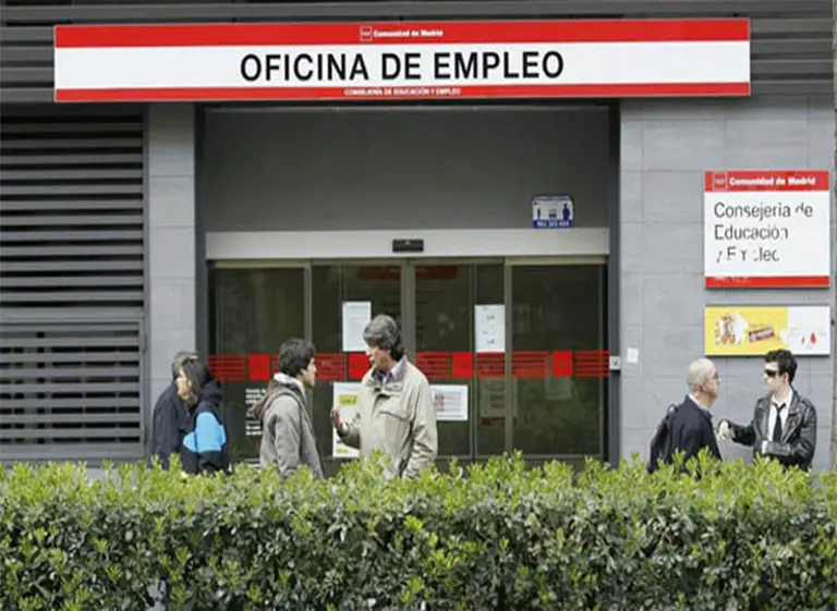 España alcanzó un nuevo récord histórico con más de 4,9 millones de desocupados