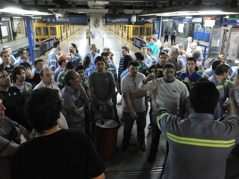 Los metrodelegados se niegan a trabajar en las nuevas estaciones de subte de la lí­nea B