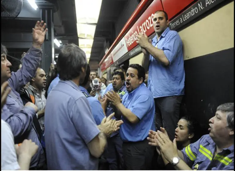 Los metrodelegados se reúnen con la Ciudad para destrabar el conflicto del subte
