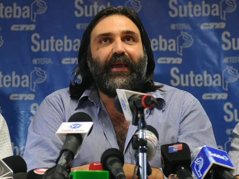 Docentes bonaerenses se declararon en estado de "alerta" ante eventuales recortes