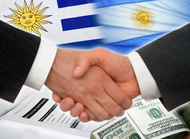 Acuerdo con Uruguay: expertos detallan qué información podrá pedir la AFIP de argentinos