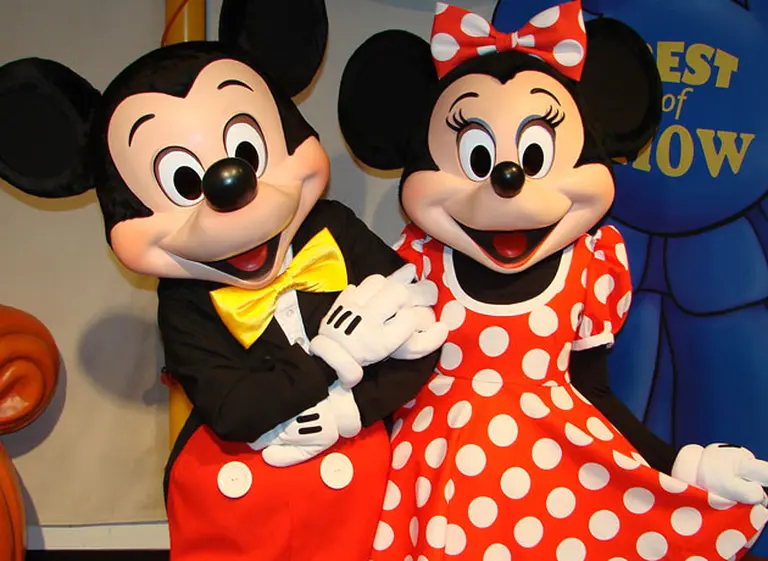 Mickey está de fiesta: Walt Disney Company ganó un 18% más que en 2011