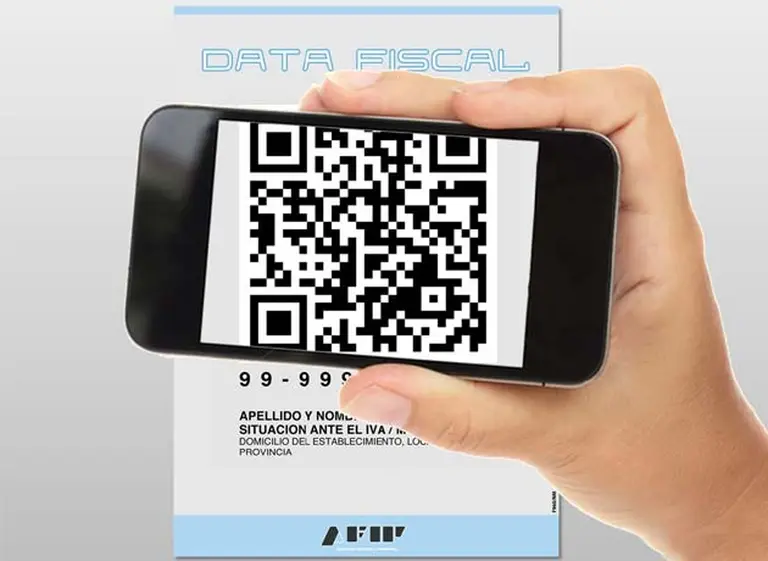 Comercios: qué recaudos deben tomar para evitar ser denunciados por evasión a través de un celular