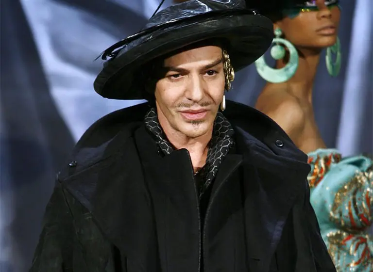 Tras su despido por antisemita, John Galliano demanda a Dior por €15 millones