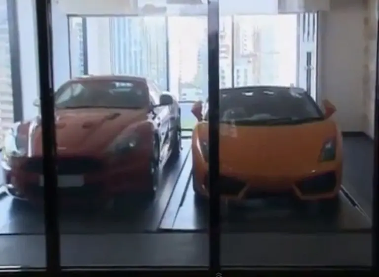 La nueva "cochera móvil" lleva el auto hasta su departamento