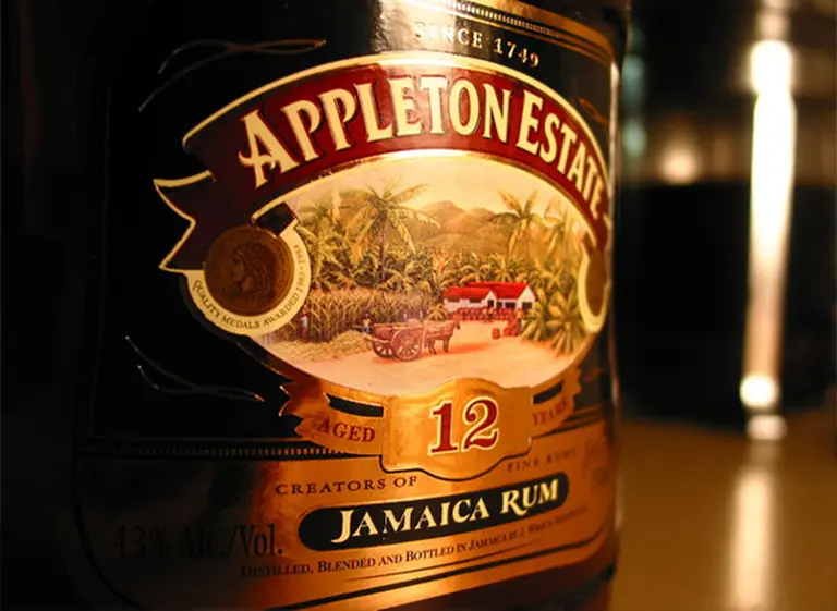 Gruppo Campari invierte casi u$s415 M en el mercado del ron y se queda con Appleton