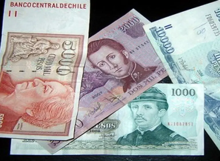 En Chile aseguran que "los argentinos cruzan la frontera, cambian plata y se vuelven"