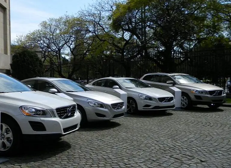 Volvo amplí­a la oferta local con el nuevo S60 T5 para competir con los sedanes de alta gama
