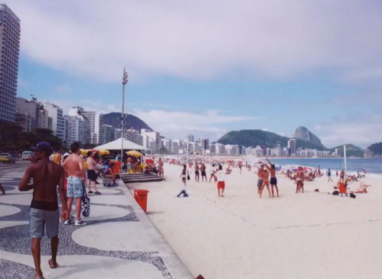 Lo mejor del mar y la ciudad: estas son las "playas urbanas" más bellas