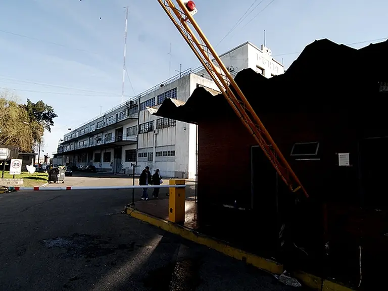 Isla Demarchi: ni la torre más alta de Latinoamérica ni el "Hollywood argentino"