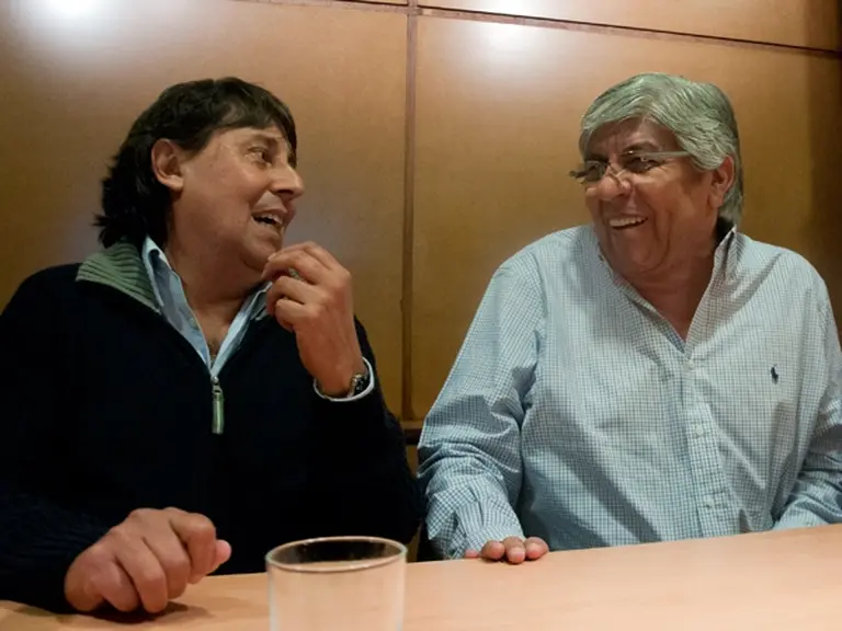 Confirman que podrí­a adelantarse la fecha de la marcha de Moyano y Micheli