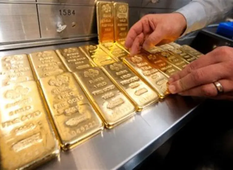 La caí­da en el precio del oro ocasionó que el Central pierda u$s550 millones este año