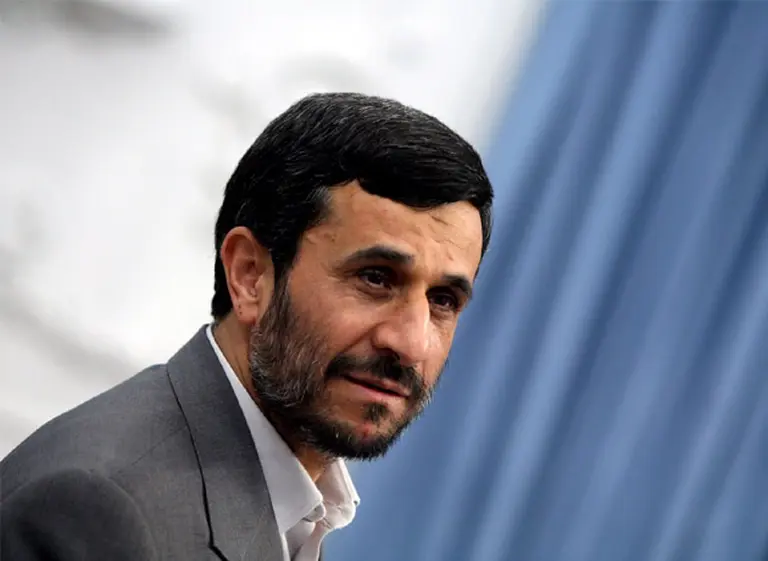 Ahmadineyad culpó a Occidente del desplome de la moneda iraní­