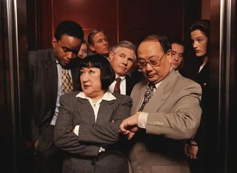 Cientí­ficos estudian el extraño comportamiento de las personas en los ascensores