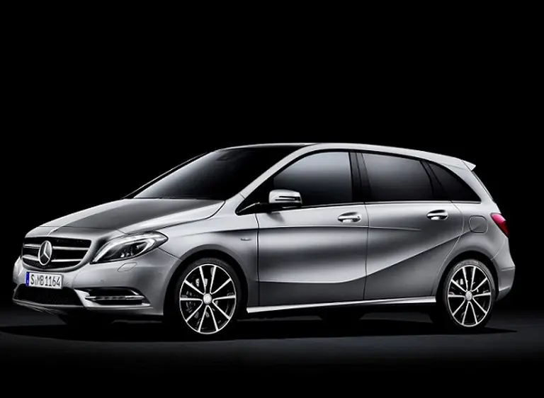 Mercedes Benz presentó el nuevo Clase B y adelantó que el Clase A llegará en 2013