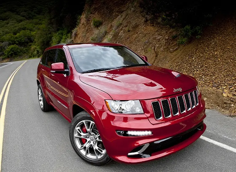 Chrysler llama a revisión casi 870.000 vehí­culos todoterreno por problemas en los frenos