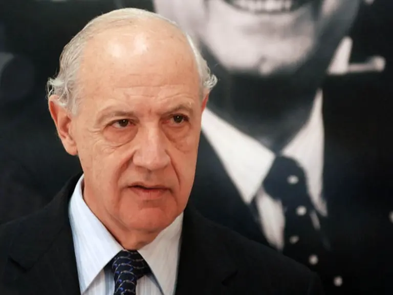 Lavagna: "En las últimas dos elecciones hubo un fraude altí­simo; el 54% no es real"