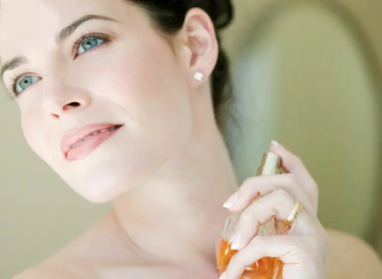 L'Bel y Cyzone revelan los secretos de la perfumerí­a y responden las dudas frecuentes