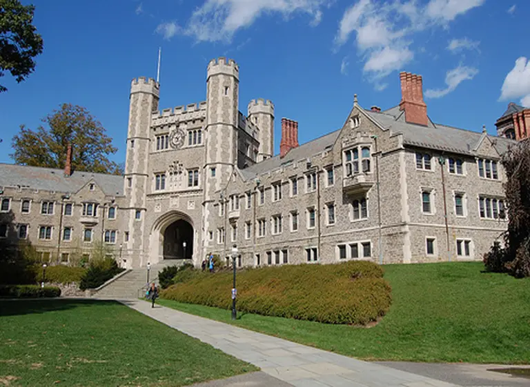 Princeton desplazó a Harvard como número uno en un ranking de universidades