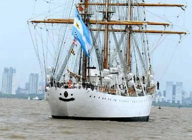 Cristina: "Como decí­a San Martí­n, cuando no tengamos nada pelearemos en pelotas"