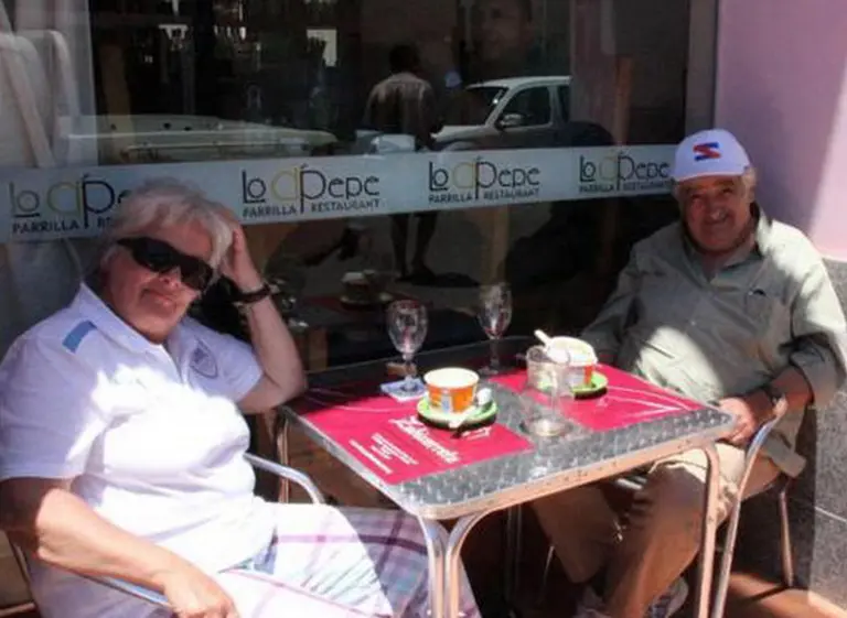 Un presidente que es "uno más" de su pueblo: revelan el video de las "humildes vacaciones" de Mujica