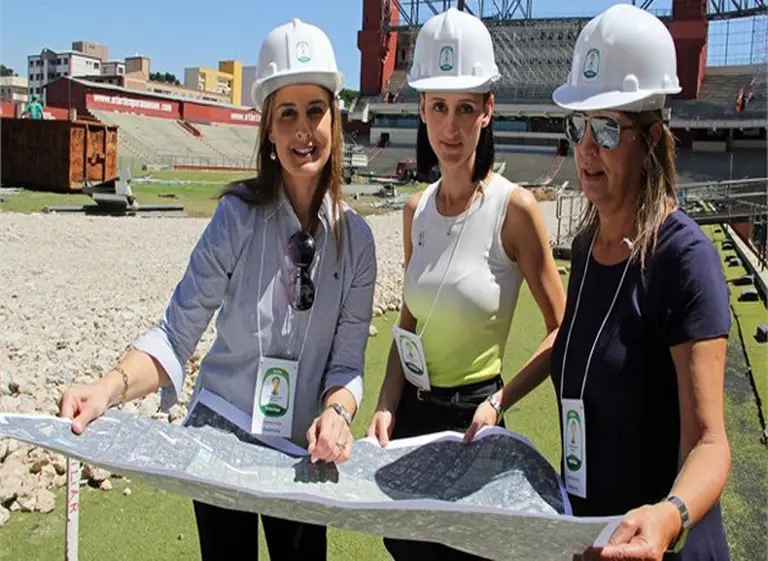 Cada vez más empresas argentinas se animan a contratar mujeres para trabajos "masculinos"