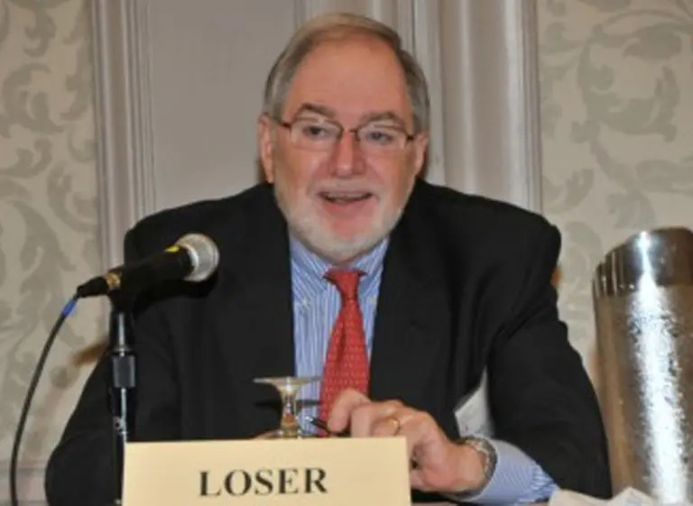 Para Claudio Loser, la Argentina "está débil" y necesita de "ajustes"