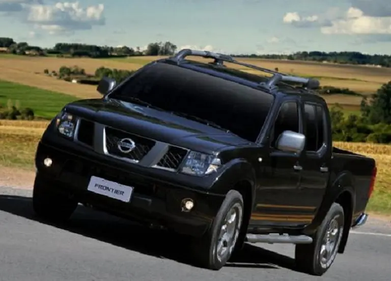 Nissan actualiza la Frontier y completa una oferta de tres versiones con la nueva Attack