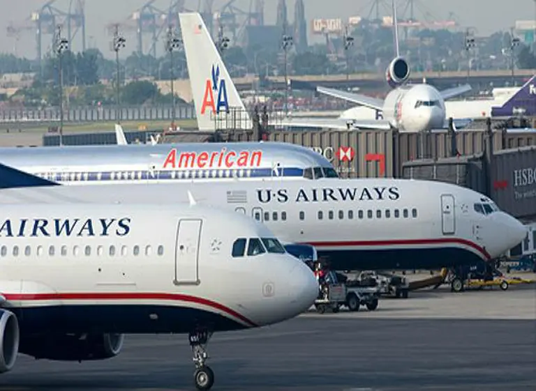 American Airlines y US Airways se unen para crear la aerolí­nea más grande del mundo